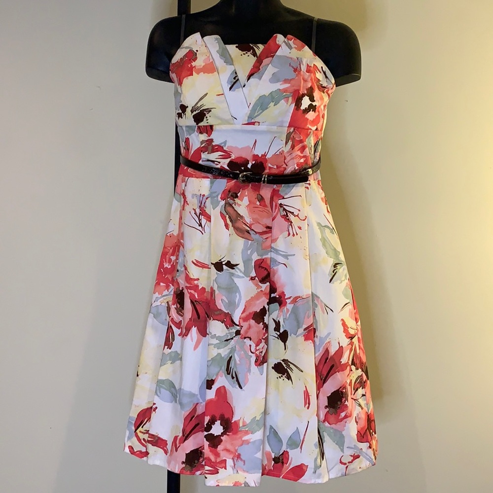 Women’s 3/4 Maurices Strapless Floral Semi-Formal Dress